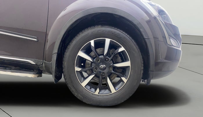 2018 Mahindra XUV500 W11 (O) AT, Diesel, Automatic, 24,675 km, Right Front Wheel