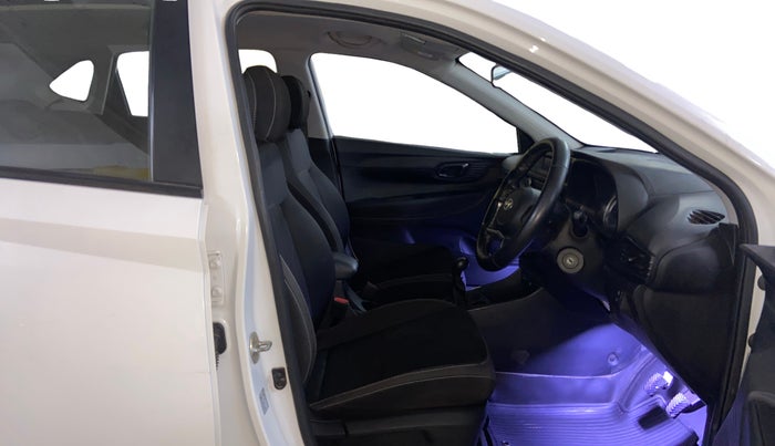 2020 Hyundai NEW I20 MAGNA 1.2 MT, Petrol, Manual, 67,908 km, Right Side Front Door Cabin