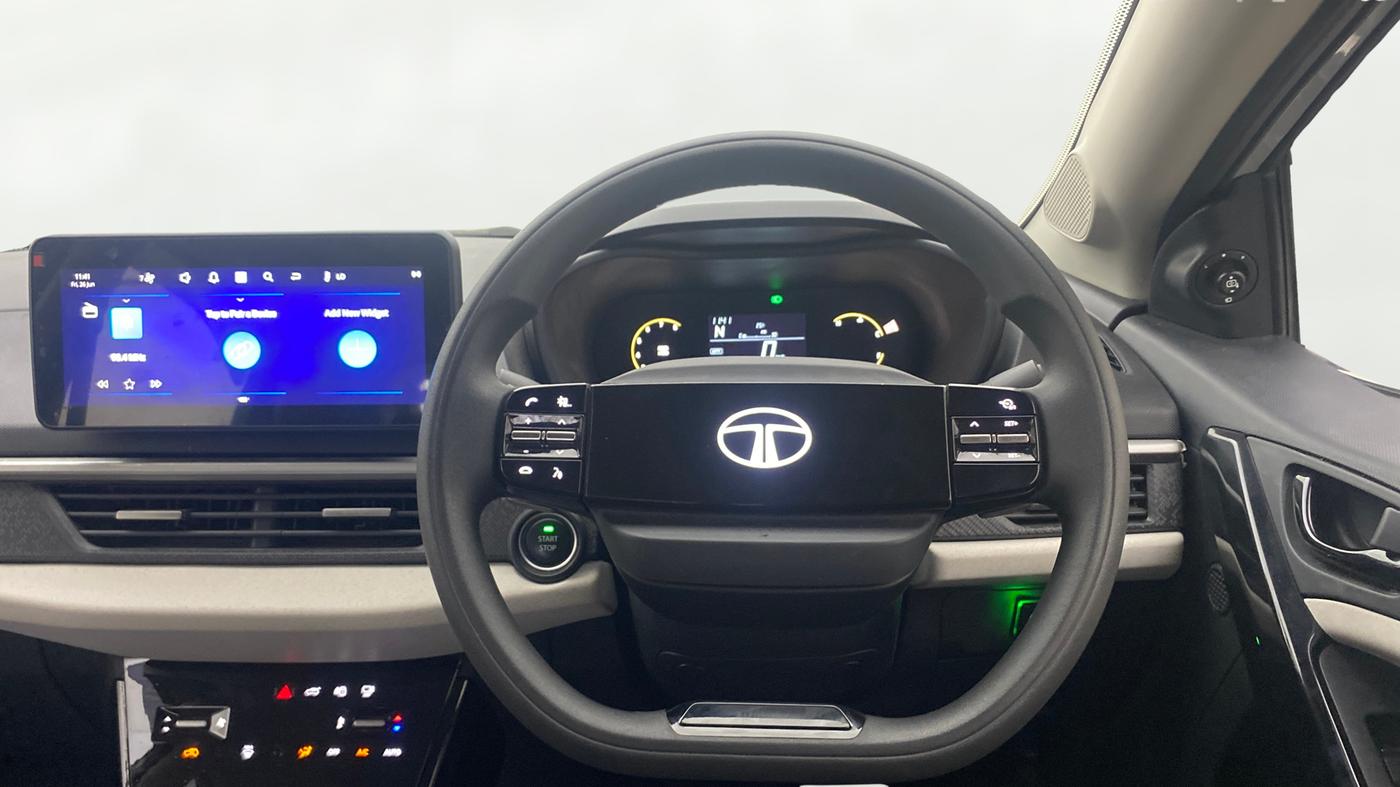2025 Tata NEXON CREATIVE PLUS 1.2 REVOTRON 6 AMT, Petrol, Automatic, 6,035 km, Steering Wheel Close Up