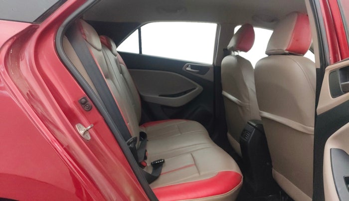 2020 Hyundai Elite i20 MAGNA PLUS 1.2, Petrol, Manual, 1,18,689 km, Right Side Rear Door Cabin