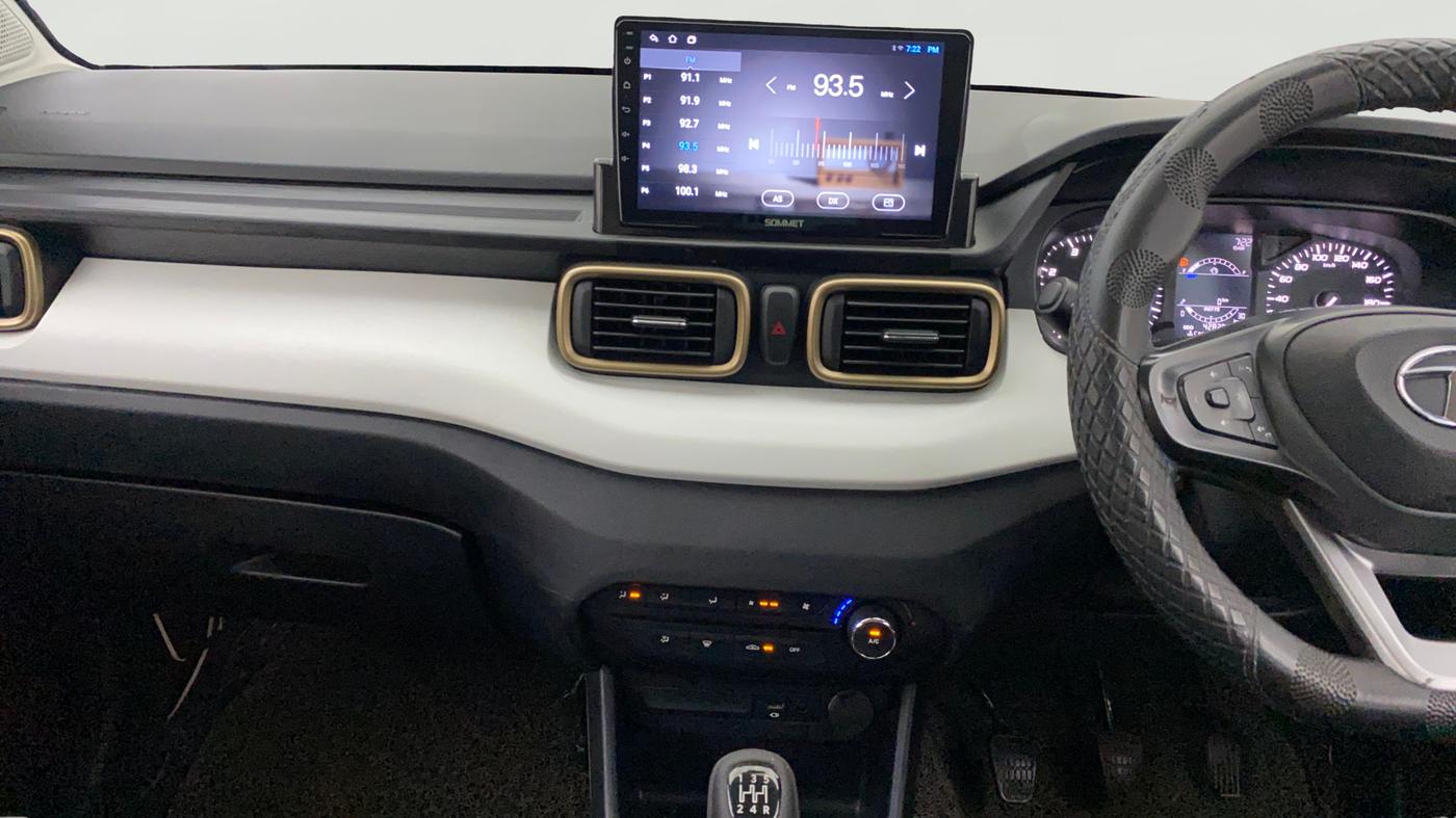 2021 Tata PUNCH ACCOMPLISHED MT, CNG, Manual, 42,828 km, Air Conditioner