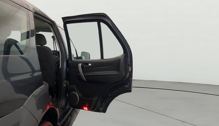 2019 Tata Safari Storme 2.2 VX 4X2, Diesel, Manual, 1,29,061 km, RHS Rear Door