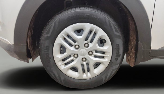 2023 KIA CARENS PREMIUM 1.5 PETROL 7 STR, Petrol, Manual, 16,676 km, Left Front Wheel