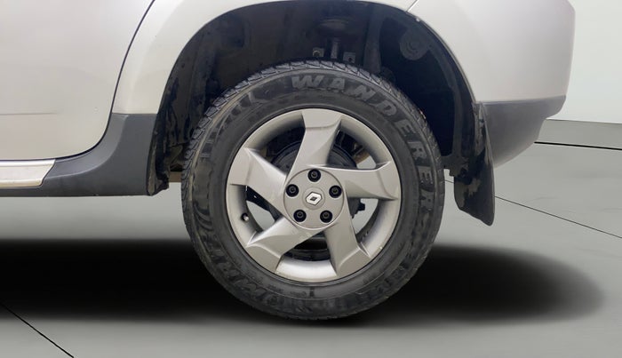 2015 Renault Duster 110 PS RXL DIESEL, Diesel, Manual, 1,04,256 km, Left Rear Wheel