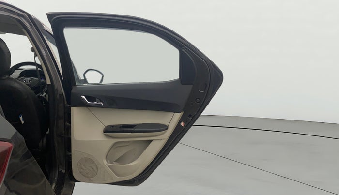 2022 Tata Tiago XZ PLUS CNG, CNG, Manual, 82,130 km, RHS Rear Door