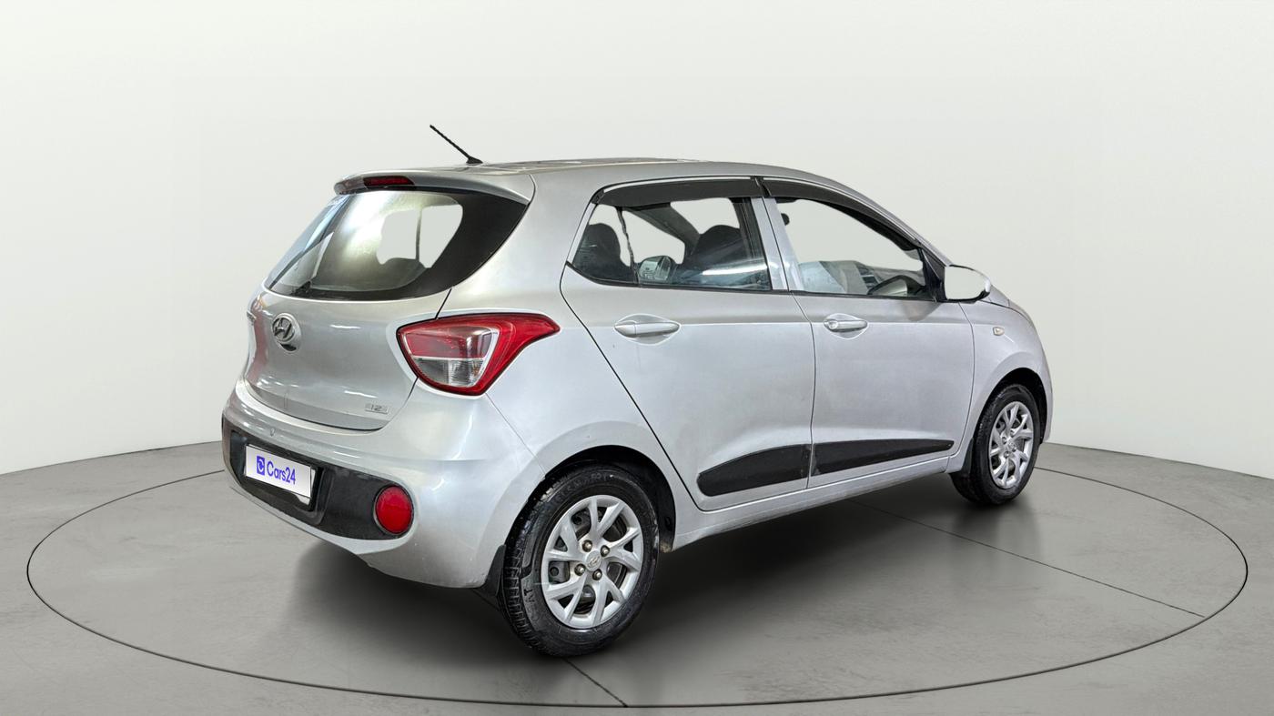 2017 Hyundai Grand i10 MAGNA 1.2 KAPPA VTVT, Petrol, Manual, 82,258 km, Right Back Diagonal