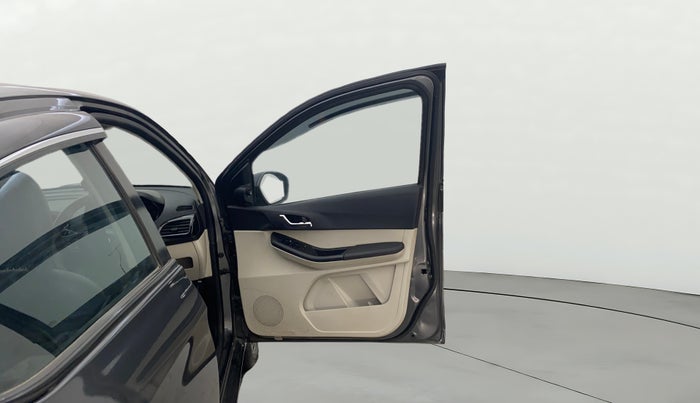 2022 Tata Tiago XZ PLUS CNG, CNG, Manual, 48,427 km, RHS Front Door