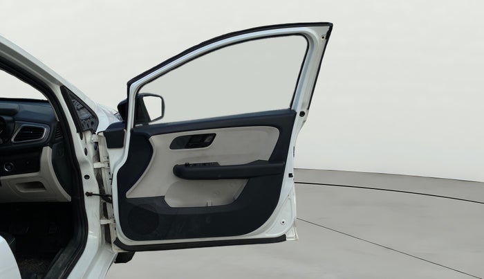 2023 Tata ALTROZ XTA, Petrol, Automatic, 20,449 km, RHS Front Door