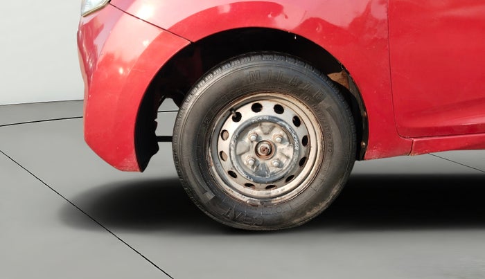 2012 Hyundai Eon D-LITE+, Petrol, Manual, 44,104 km, Left Front Wheel