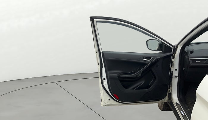 2023 Tata NEXON FEARLESS DUAL TONE 1.2 PETROL, Petrol, Manual, 5,562 km, LHS Front Door