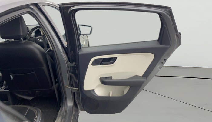 2022 Tata ALTROZ XT PETROL, Petrol, Manual, 31,146 km, RHS Rear Door