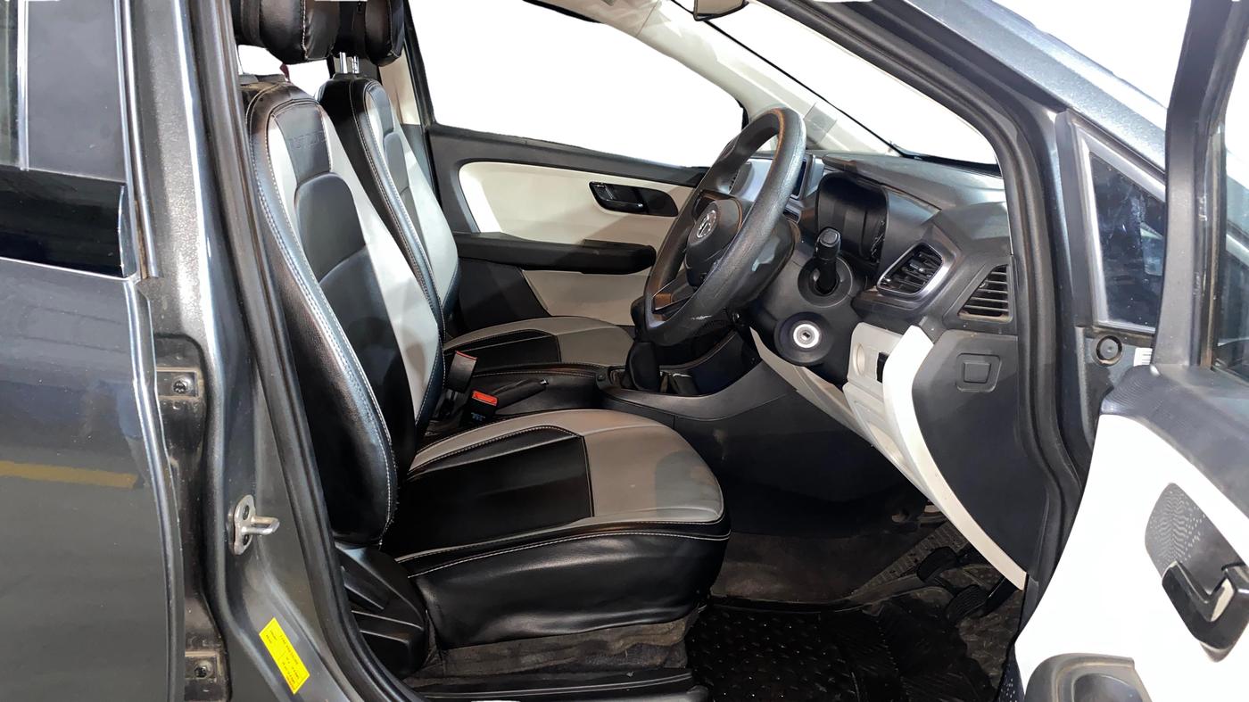 2023 Tata ALTROZ XE PLUS PETROL, Petrol, Manual, 5,171 km, Right Side Front Door Cabin
