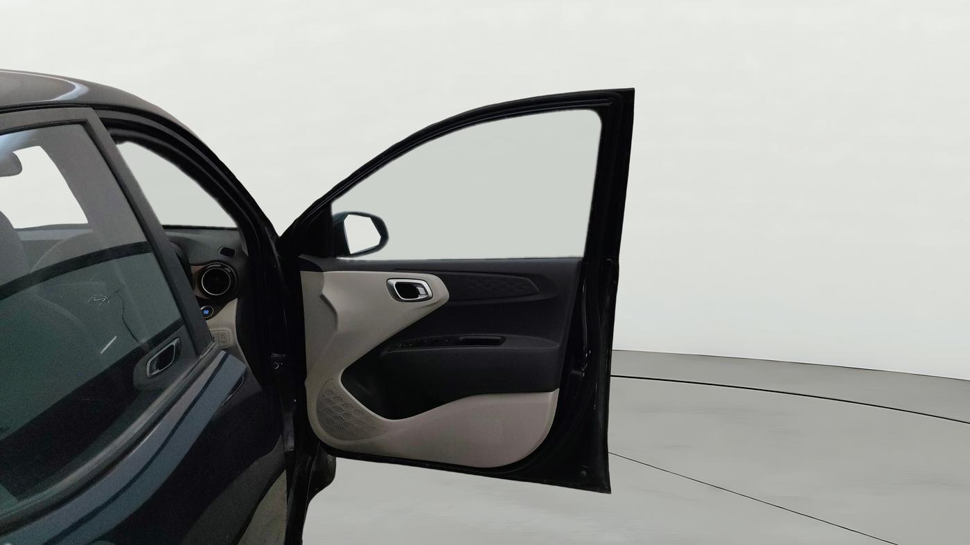 2022 Hyundai AURA SX 1.2 CNG, CNG, Manual, 22,232 km, RHS Front Door