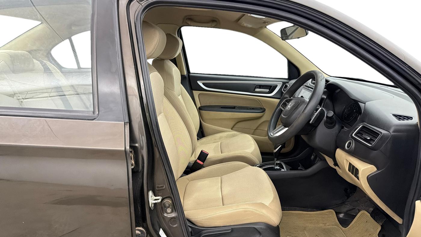 2022 Honda Amaze 1.2L I-VTEC VX CVT, Petrol, Automatic, 77,644 km, Right Side Front Door Cabin