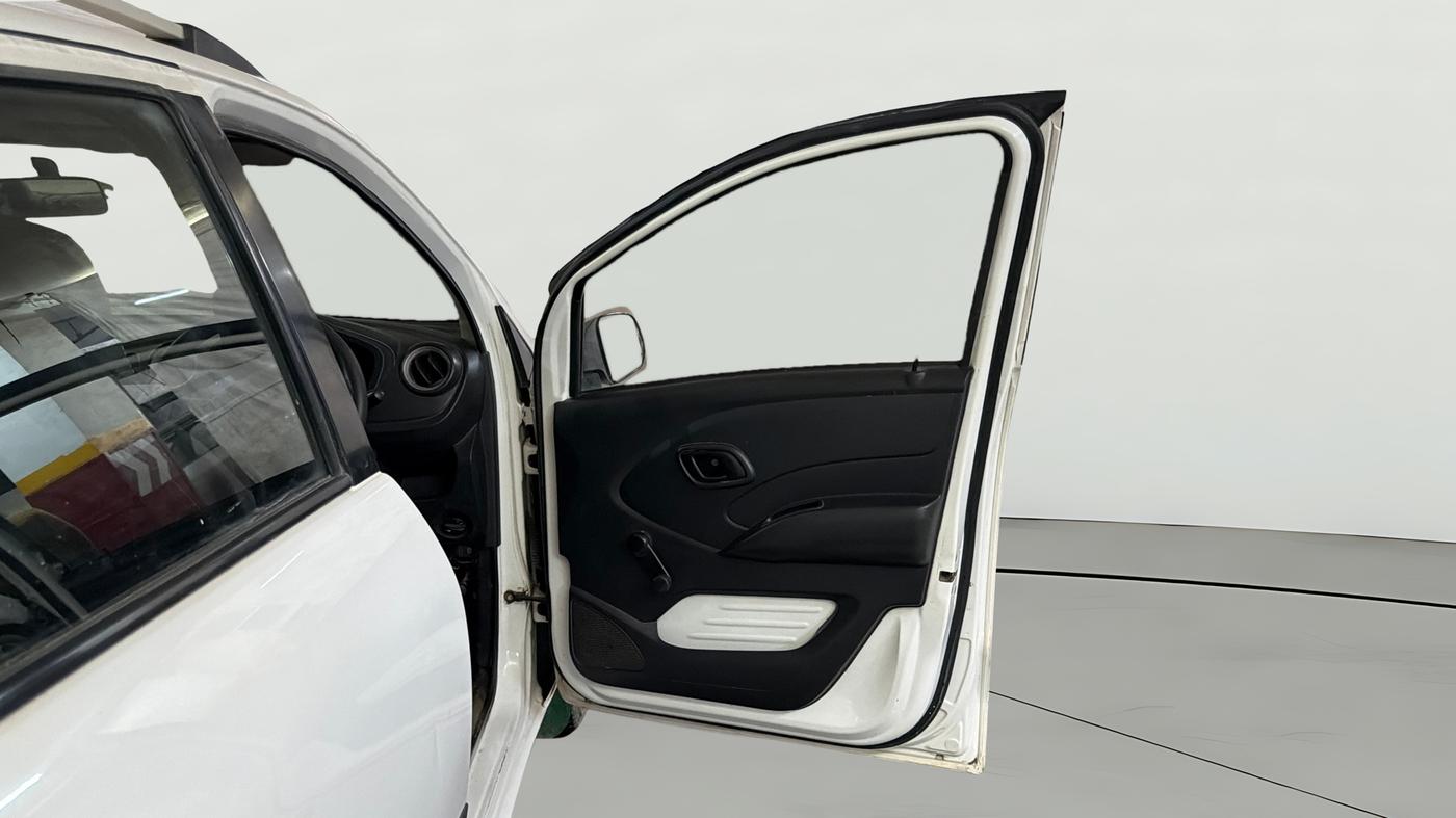 2017 Datsun Redi Go A, Petrol, Manual, 78,149 km, RHS Front Door