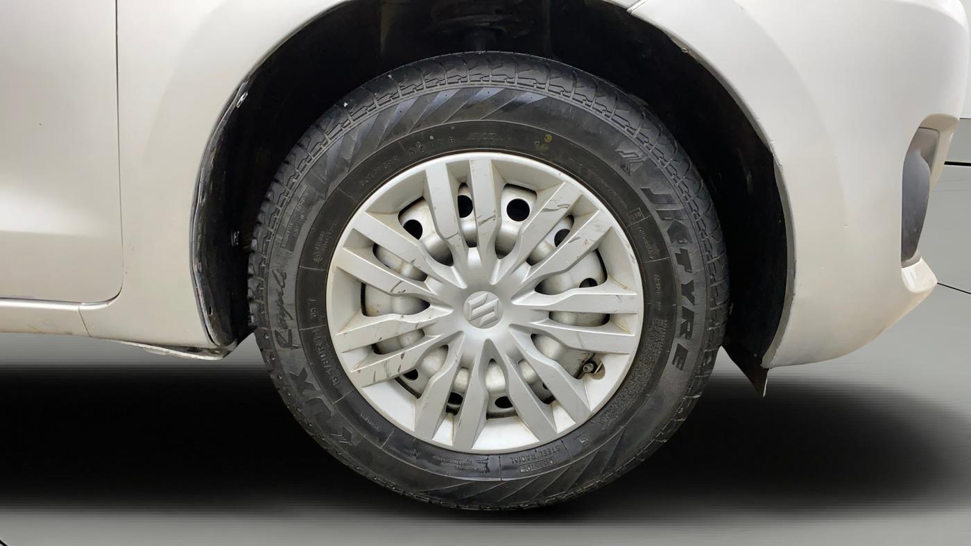 2023 Maruti Swift LXI, Petrol, Manual, 36,937 km, Right Front Wheel