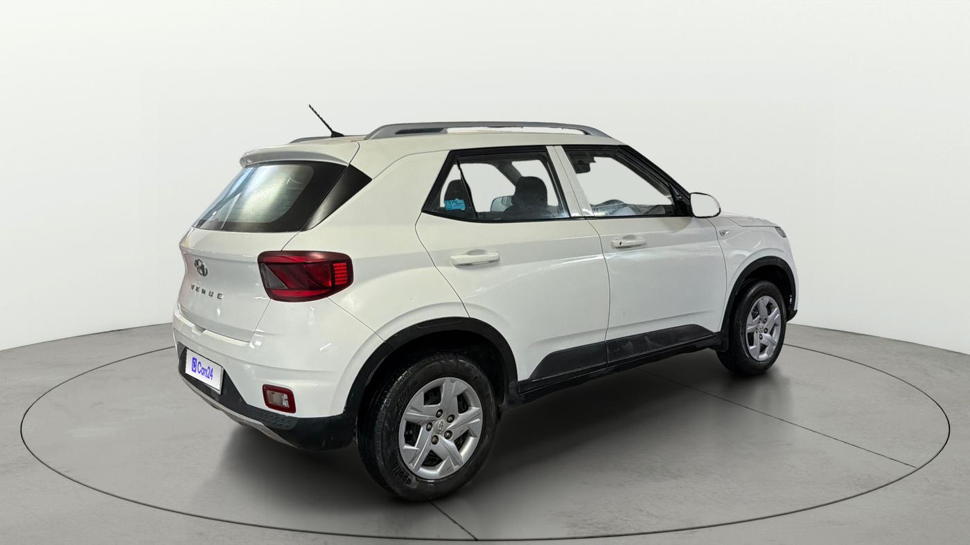 2021 Hyundai VENUE S 1.2, Petrol, Manual, 53,582 km, Right Back Diagonal