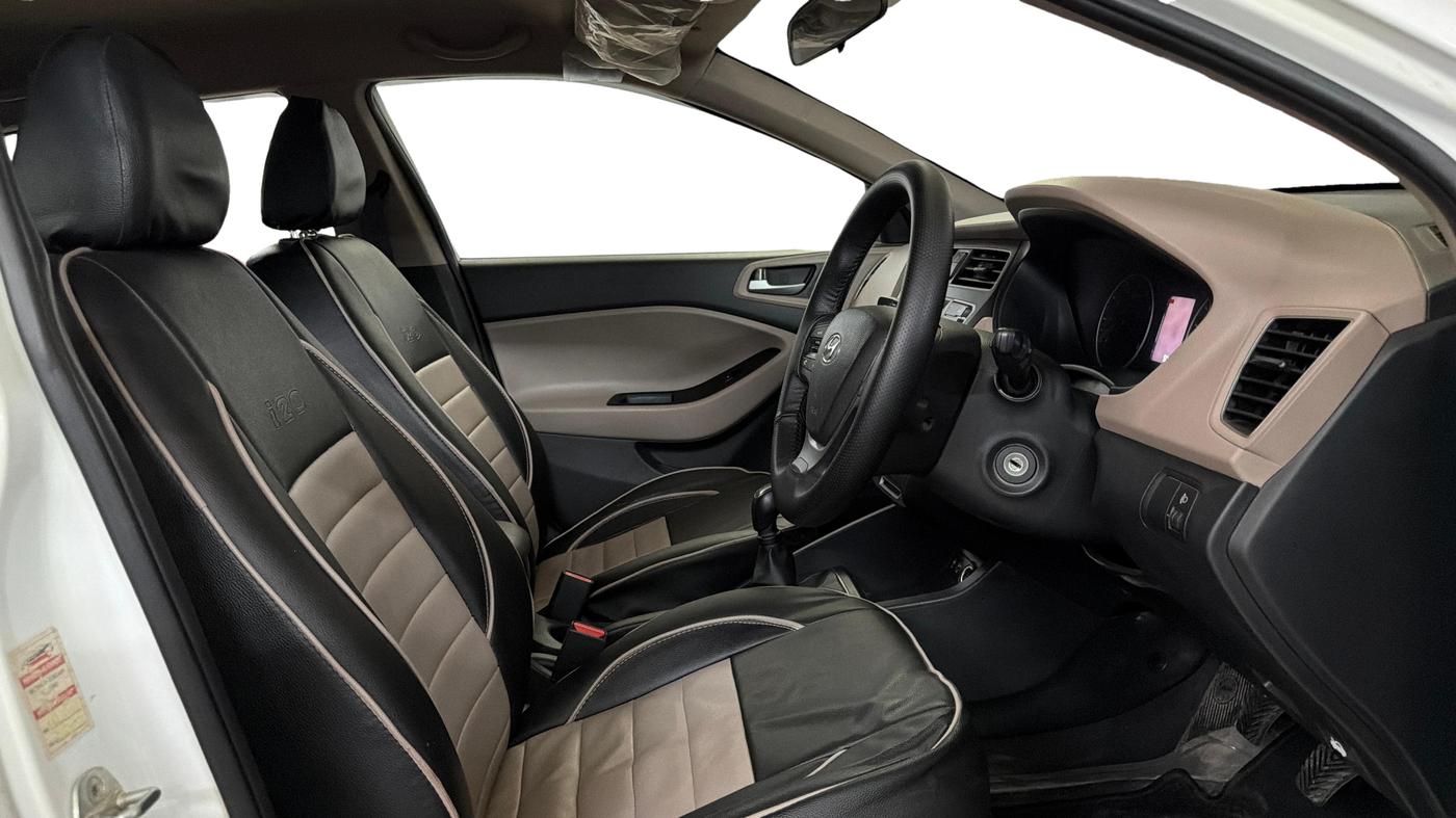 2019 Hyundai Elite i20 MAGNA PLUS 1.2, Petrol, Manual, 50,785 km, Right Side Front Door Cabin