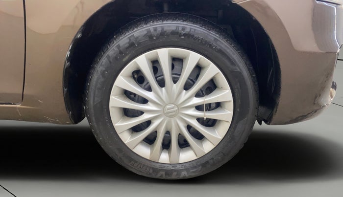 2016 Maruti Ciaz VXI+, Petrol, Manual, 89,193 km, Right Front Wheel