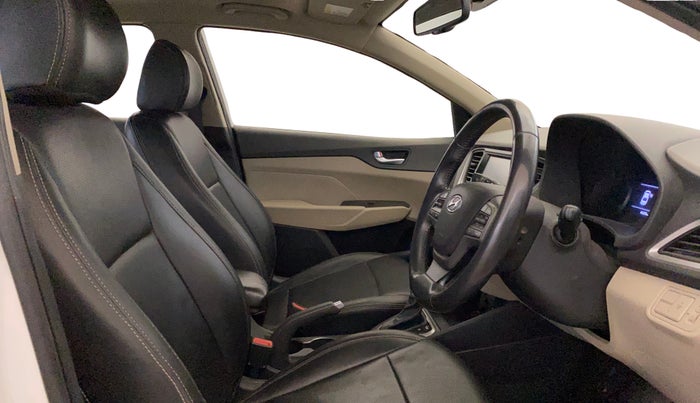 2019 Hyundai Verna 1.6 VTVT SX + AT, Petrol, Automatic, 40,204 km, Right Side Front Door Cabin