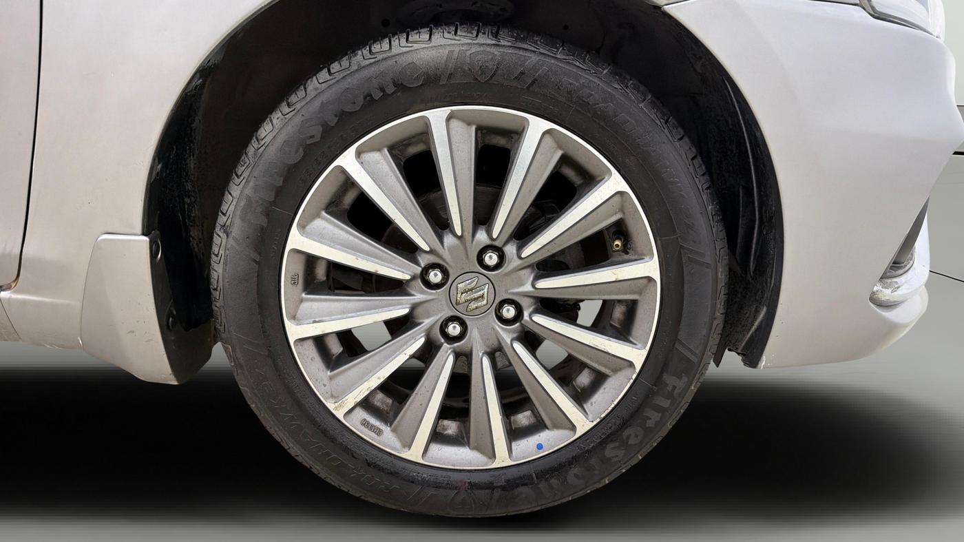 2021 Maruti Ciaz ALPHA  AT 1.5 SHVS PETROL, Petrol, Automatic, 44,856 km, Right Front Wheel