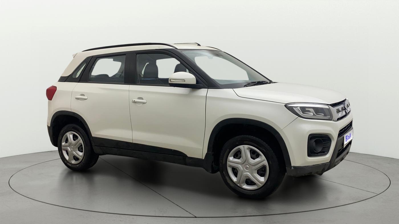2022 Maruti Vitara Brezza VXI AT SHVS, Petrol, Automatic, 30,010 km, Right Front Diagonal