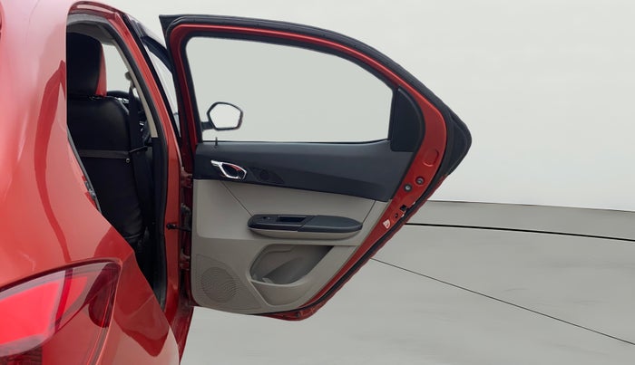 2017 Tata Tiago XZ PETROL, Petrol, Manual, 31,229 km, RHS Rear Door
