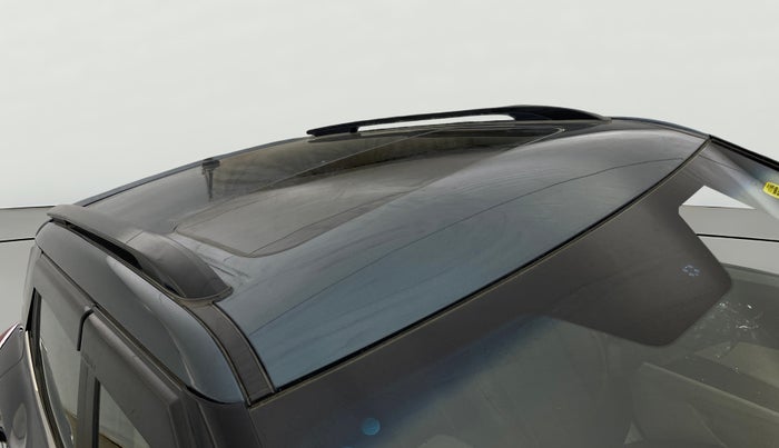 2020 Mahindra XUV300 W8 (O) 1.2 PETROL, Petrol, Manual, 26,537 km, Roof