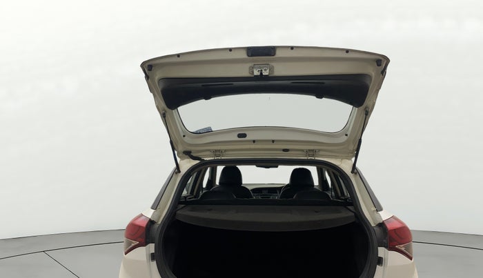 2014 Hyundai Elite i20 SPORTZ 1.4 CRDI, Diesel, Manual, 77,398 km, Boot Door Open