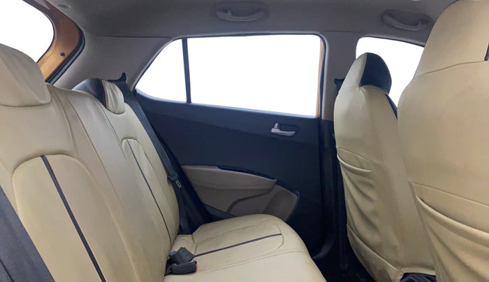 2014 Hyundai Grand i10 SPORTZ 1.2 KAPPA VTVT, Petrol, Manual, 25,663 km, Right Side Rear Door Cabin