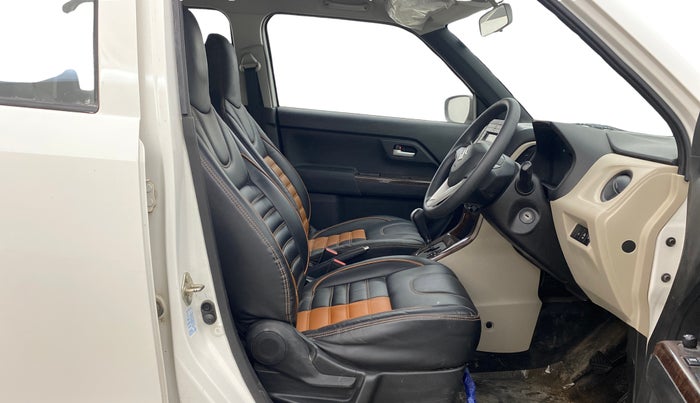 2022 Maruti New Wagon-R VXI 1.0 AMT, Petrol, Automatic, 35,805 km, Right Side Front Door Cabin