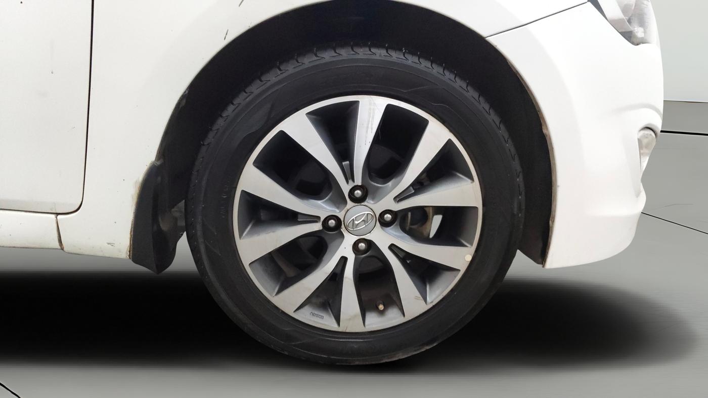 2017 Hyundai Verna 1.6 VTVT SX, Petrol, Manual, 82,518 km, Right Front Wheel
