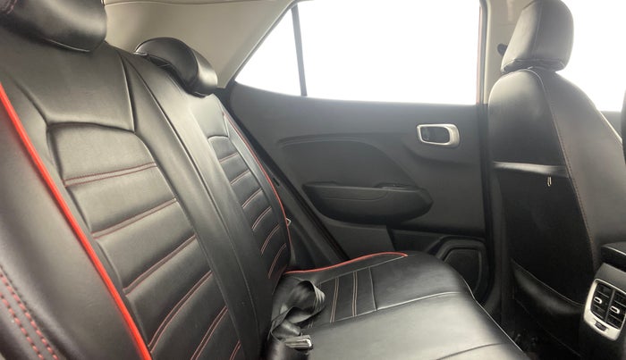 2021 Hyundai VENUE SX PLUS 1.0 TURBO DCT, Petrol, Automatic, 88,218 km, Right Side Rear Door Cabin