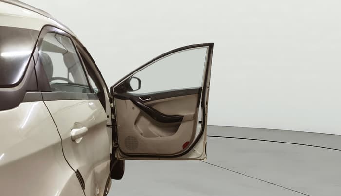 2021 Tata NEXON XZ PLUS PETROL, CNG, Manual, 90,338 km, RHS Front Door