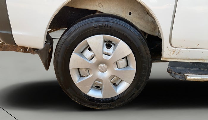 2019 Maruti Eeco 7 STR, CNG, Manual, 84,467 km, Right Rear Wheel