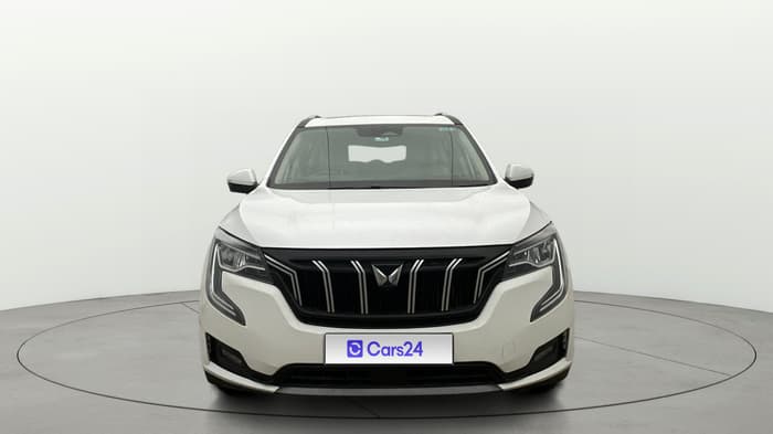 2022 Mahindra XUV700 AX 7 LUXURY P AT 7 STR, Petrol, Automatic, 44,985 km, Front