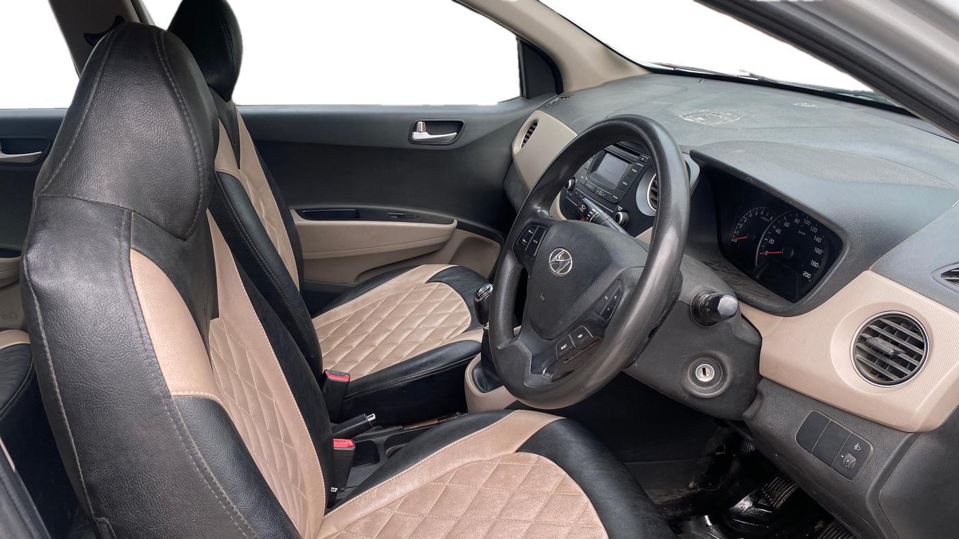 2015 Hyundai Xcent S 1.2, Petrol, Manual, 98,564 km, Right Side Front Door Cabin