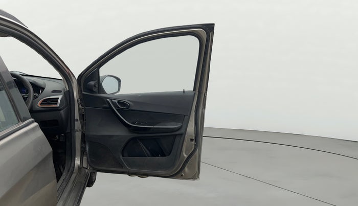 2018 Tata TIAGO NRG PETROL, Petrol, Manual, 98,492 km, RHS Front Door