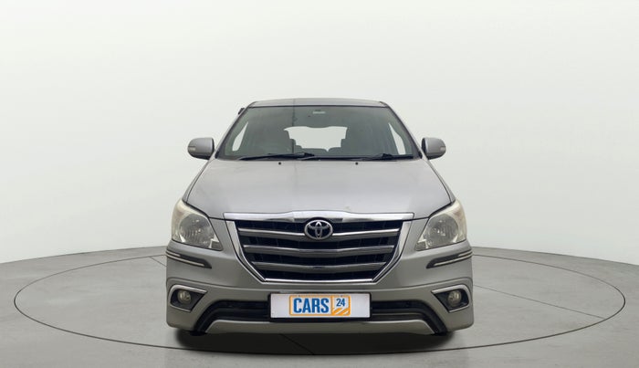 2015 Toyota Innova 2.5 VX 8 STR, Diesel, Manual, 1,02,630 km, Front