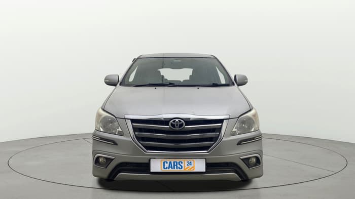 2015 Toyota Innova 2.5 VX 8 STR, Diesel, Manual, 1,02,630 km, Front