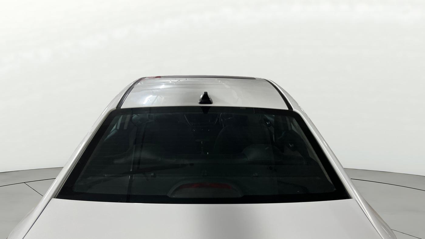 2019 Hyundai Verna 1.6 VTVT SX + AT, Petrol, Automatic, 74,540 km, Rear Windshield