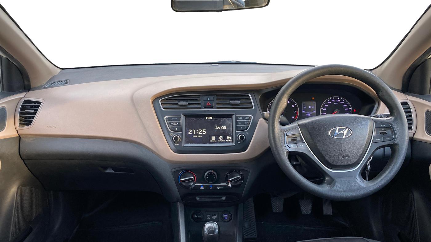 2019 Hyundai Elite i20 SPORTZ PLUS 1.2, Petrol, Manual, 72,646 km, Dashboard