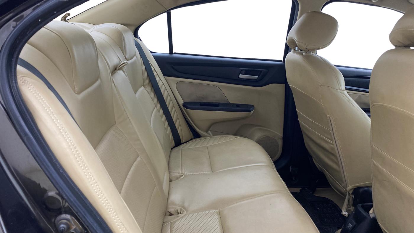 2018 Honda Amaze 1.2L I-VTEC V CVT, Petrol, Automatic, 50,697 km, Right Side Rear Door Cabin