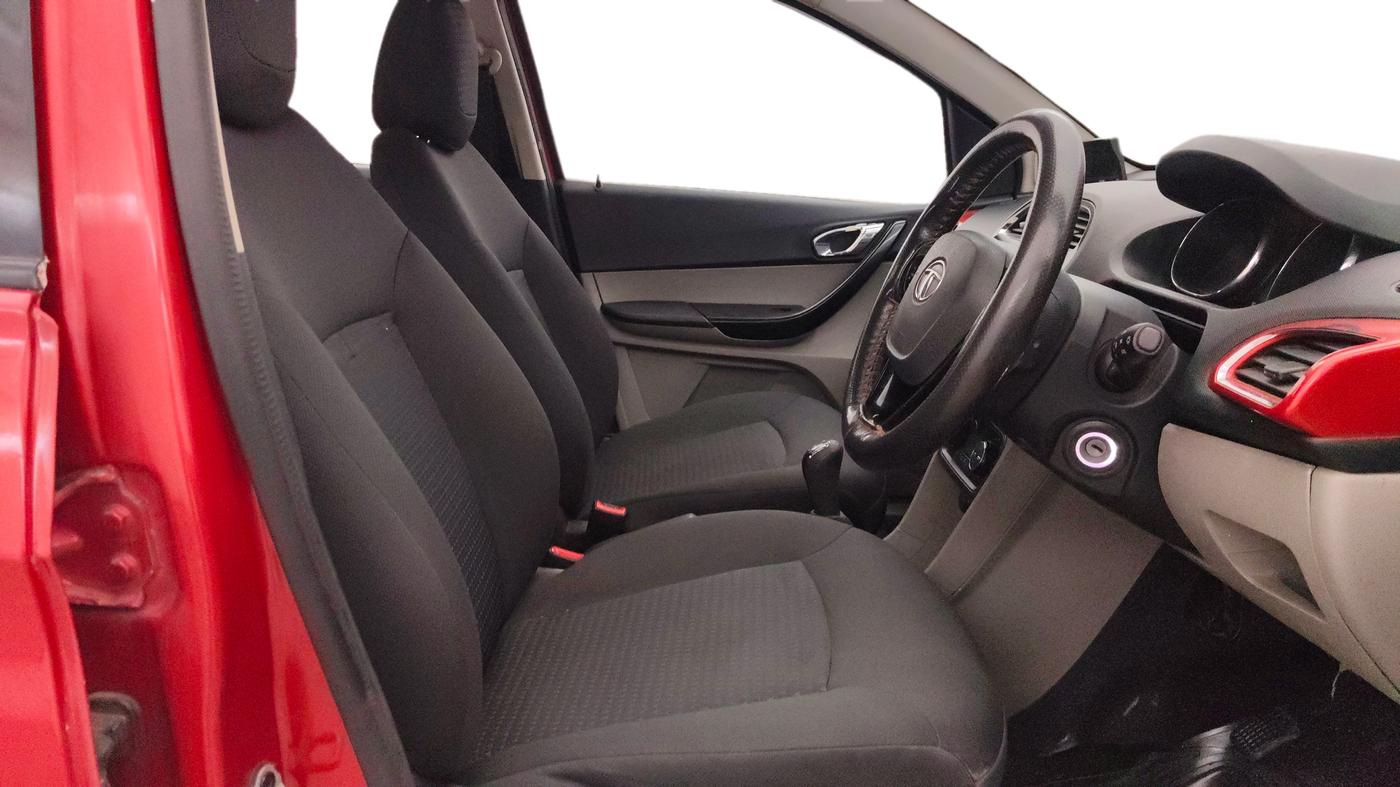 2019 Tata Tiago XZ PLUS PETROL, CNG, Manual, 79,805 km, Right Side Front Door Cabin