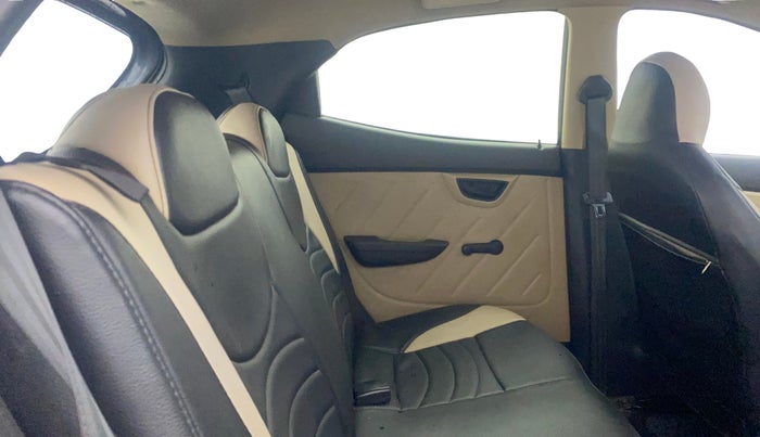 2018 Hyundai Eon MAGNA +, Petrol, Manual, 1,09,456 km, Right Side Rear Door Cabin