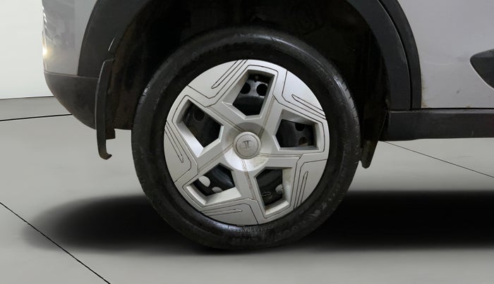 2024 Tata NEXON Pure S 1.2 iCNG, CNG, Manual, 27,432 km, Right Rear Wheel