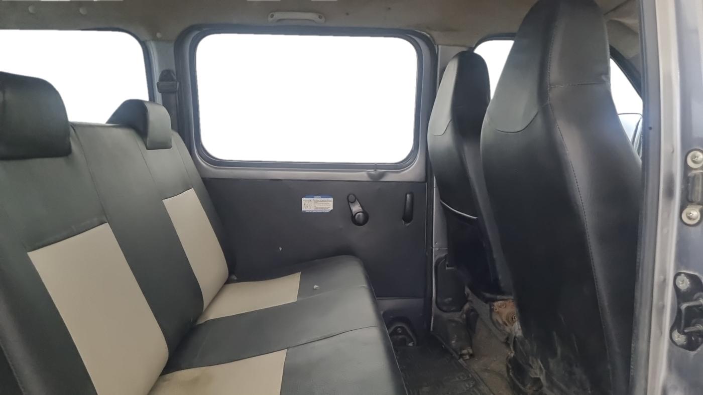 2021 Maruti Eeco 5 STR WITH A/C+HTR CNG, CNG, Manual, 1,20,611 km, Right Side Rear Door Cabin