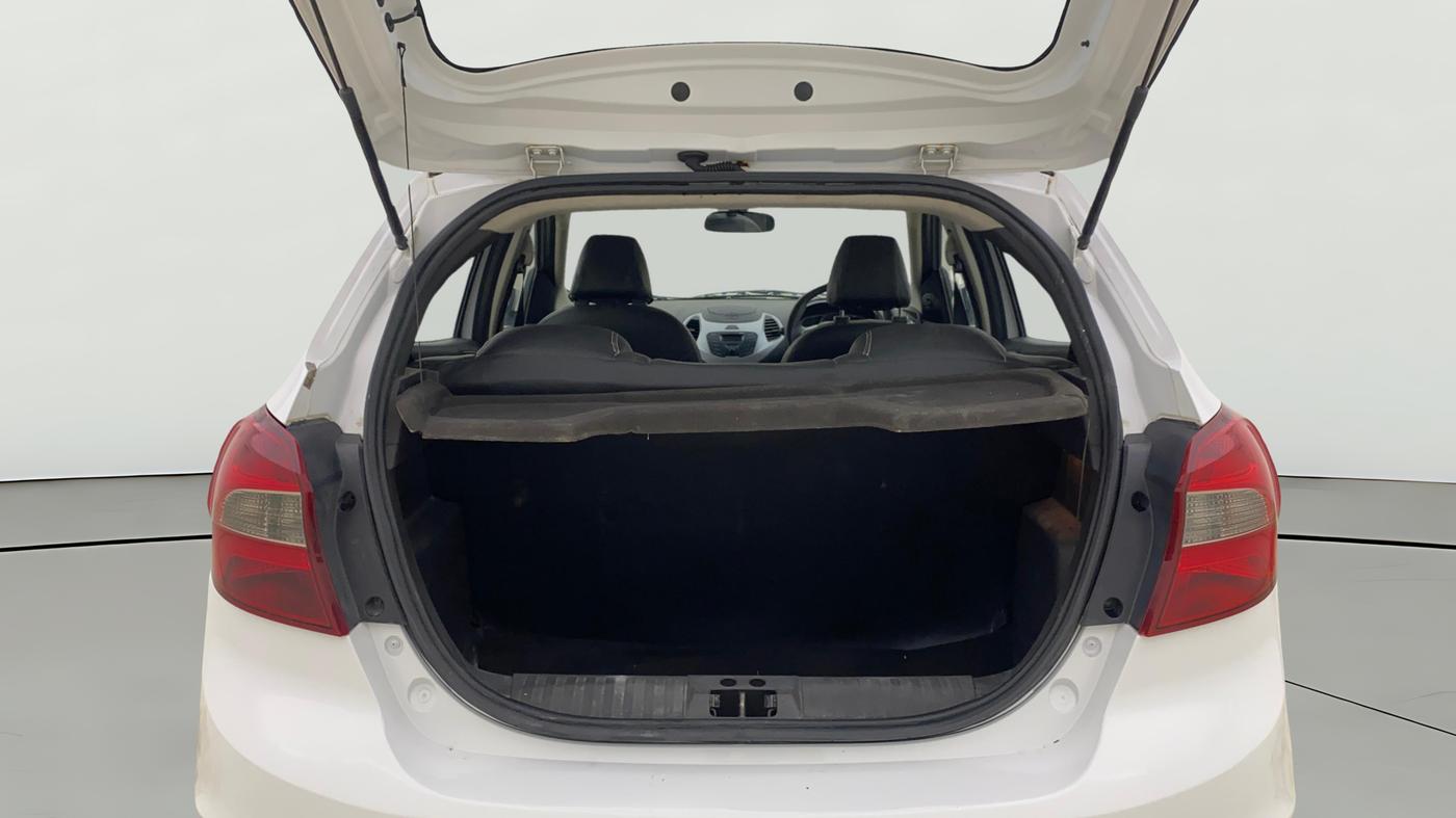 2016 Ford New Figo TITANIUM 1.2 PETROL MT, Petrol, Manual, 1,12,022 km, Boot Open Zoomed View