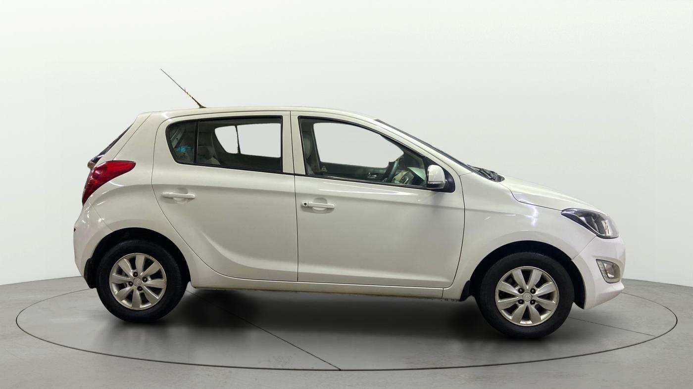 2013 Hyundai i20 SPORTZ 1.2, Petrol, Manual, 87,241 km, Right Side View