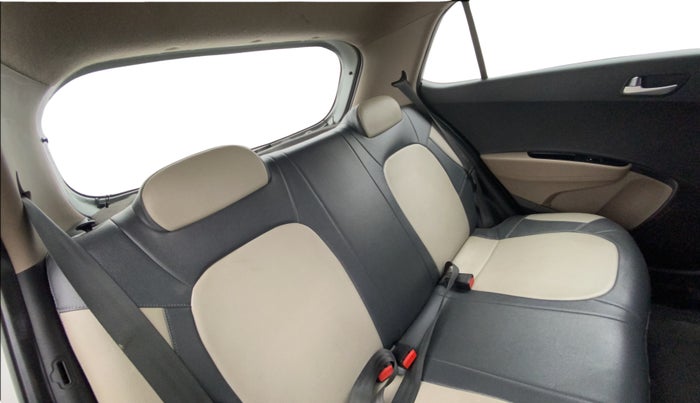 2015 Hyundai Grand i10 SPORTZ 1.2 KAPPA VTVT, Petrol, Manual, 69,663 km, Right Side Rear Door Cabin